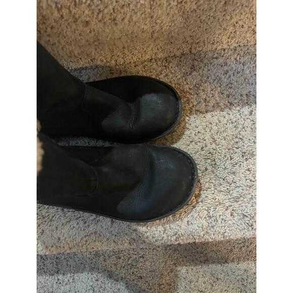 UGG womens 6 Akadia 1007760 black leather boots - Picture 3 of 5